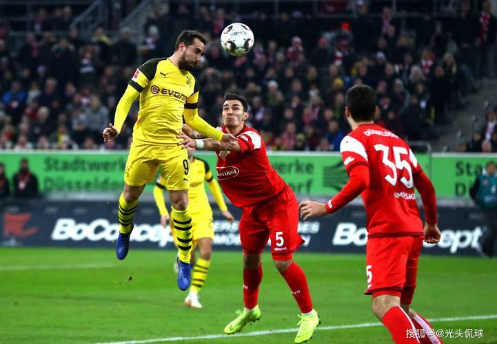 三亿体育体育入口-瓦特福德主场失分，球队下滑榜单