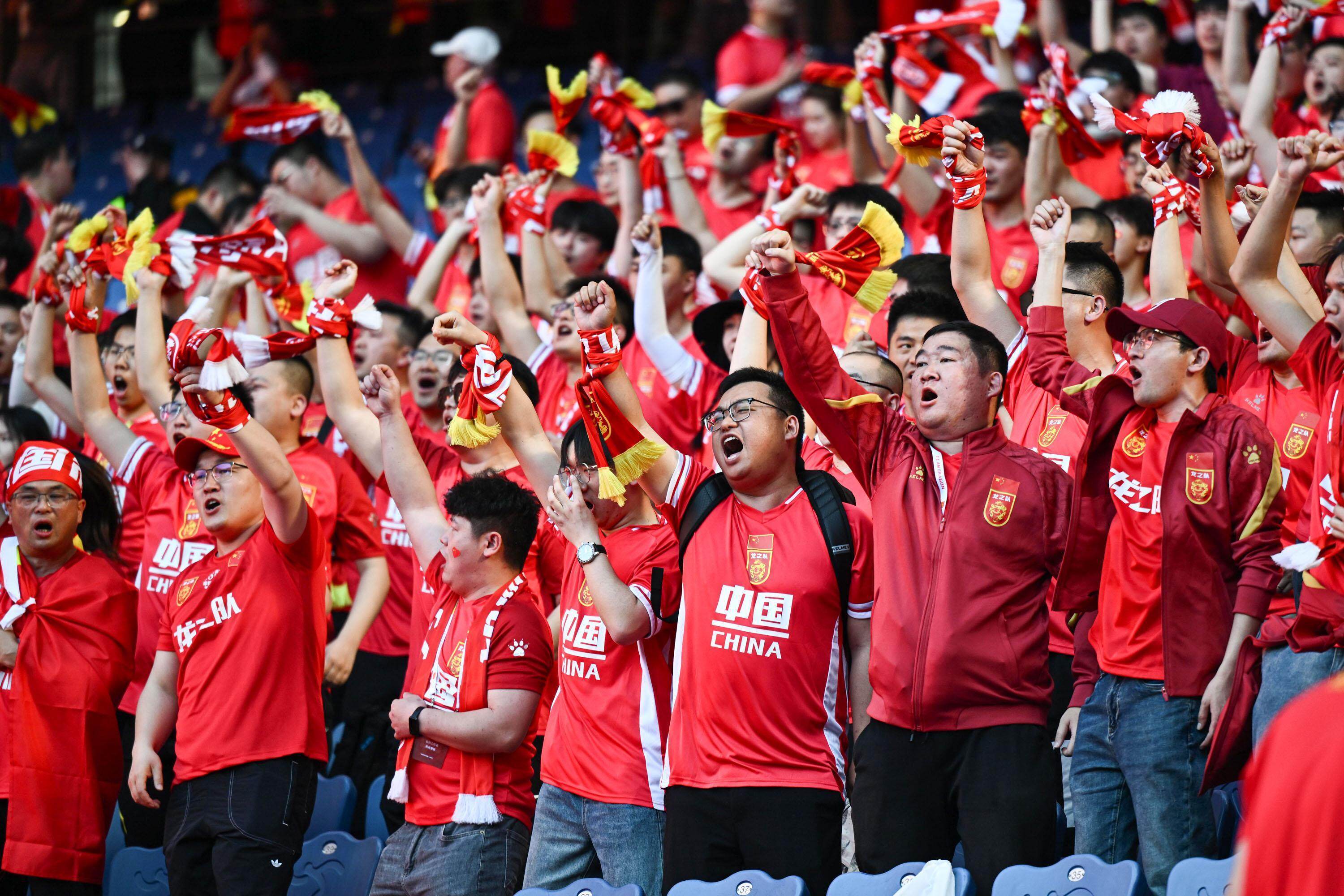 国内足球职业联赛球员状态火热的简单介绍