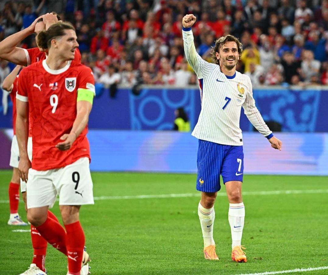 三亿体育体育app下载地址-国际杯赛庆典，球队出战展现实力的简单介绍