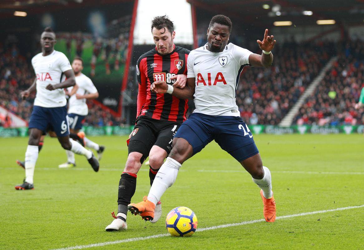 包含伯恩茅斯主场惜败托特纳姆热刺，英超联赛战力拼搏！的词条