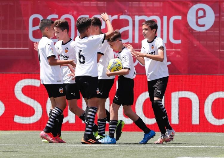 亚琛选拔青训,打造未来德国足球新生力量的简单介绍 亚琛选拔青训,打造未来德国足球新生力量的简单介绍