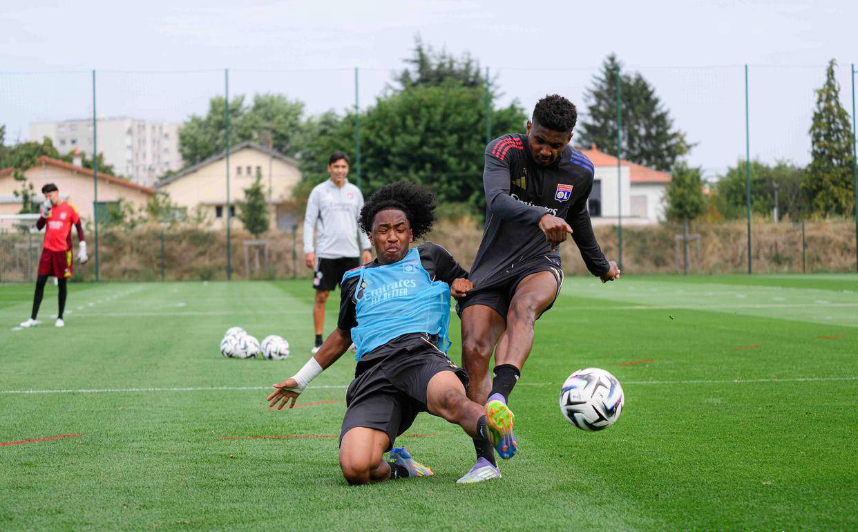 三亿体育体育娱乐-里昂取得联赛胜利，豪取三分