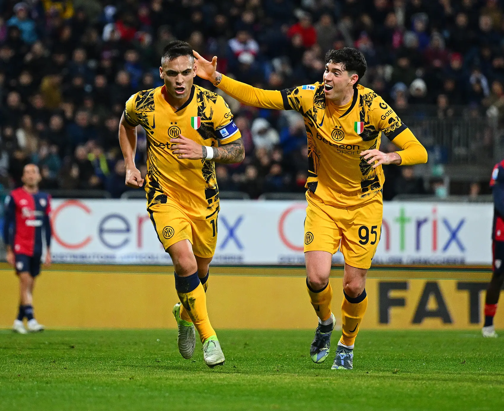 关于意甲强队签下乌拉圭国脚，增强防守实力的信息