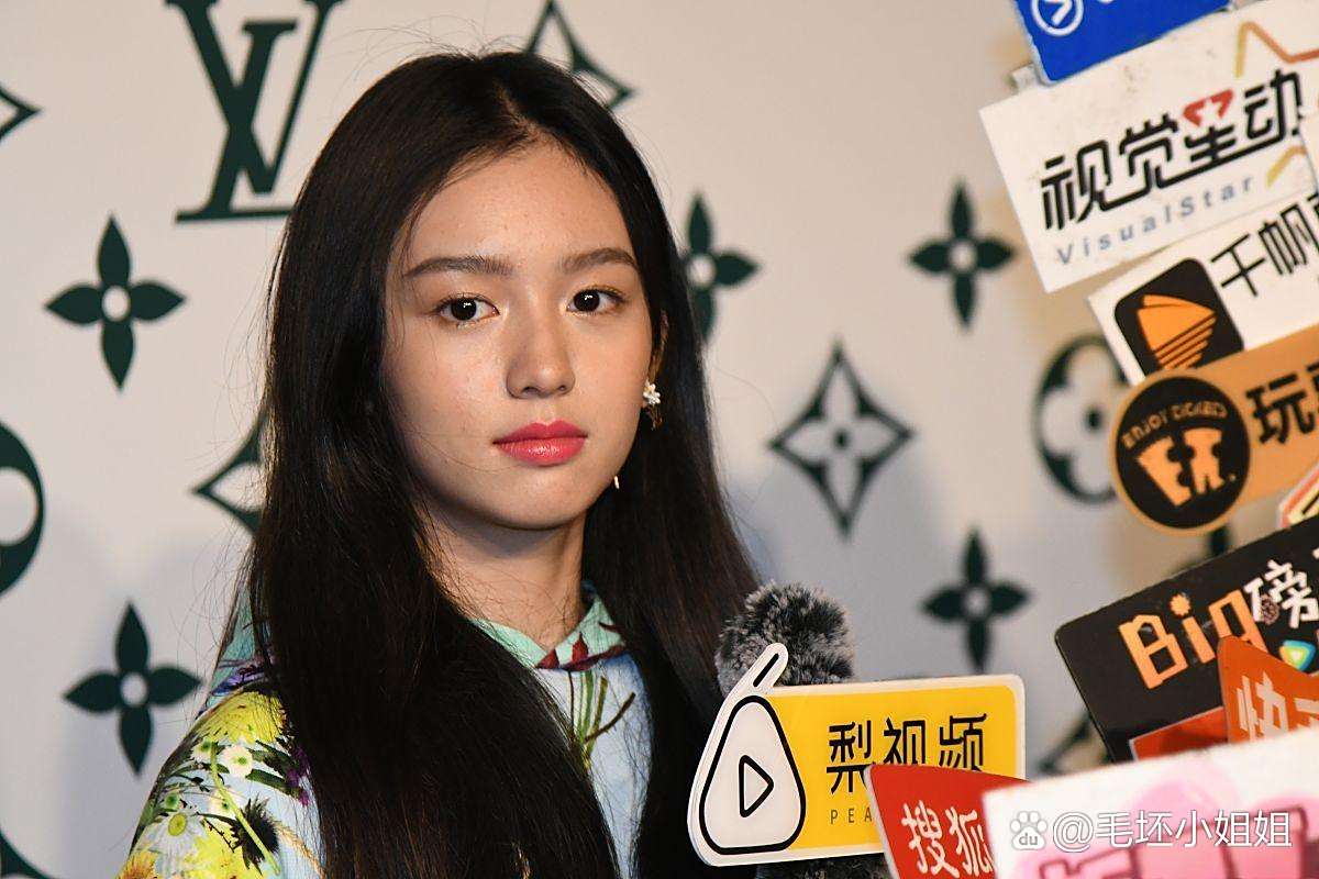 三亿体育体育app-包含球员私生活曝光引关注粉丝们热议不已的词条