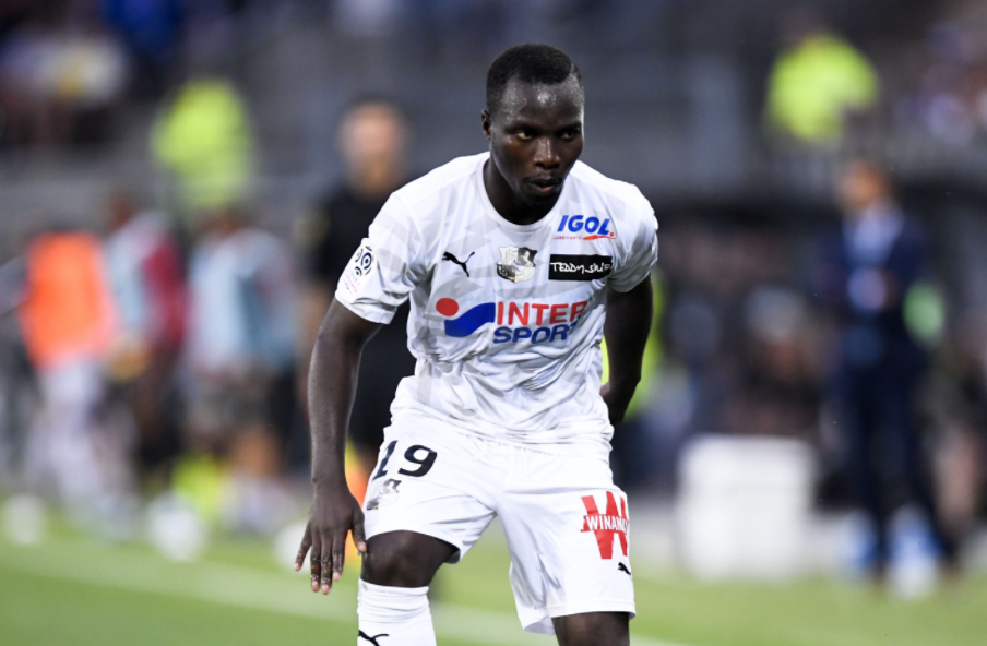 三亿体育体育官方-包含里尔坐镇主场战胜亚眠,重返领先位置的词条