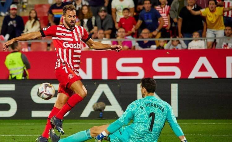 三亿体育体育网页版-关于皇家社会客场惨败比利亚雷亚尔，遭遇连败的信息