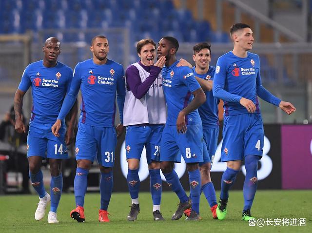 三亿体育体育在线-拉齐奥大胜佛罗伦萨，登顶积分榜