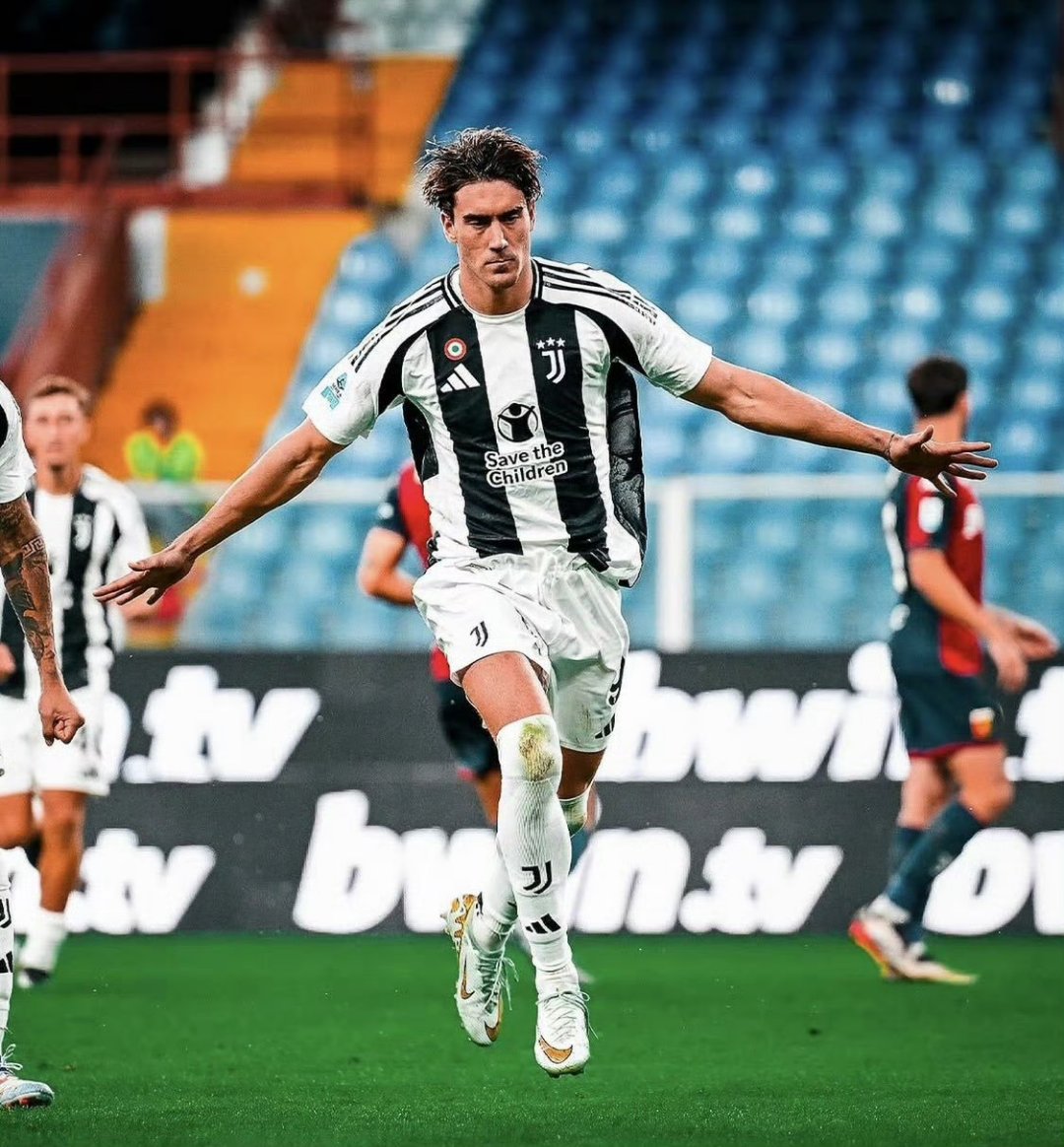 关于尤文图斯中场组织紧密，成功击溃对手反击的信息