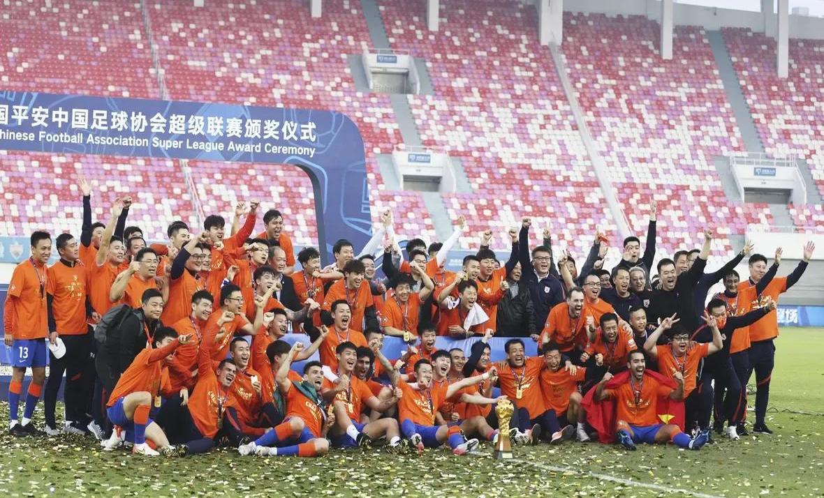 中超联赛冠军争夺激烈,多队势均力敌 中超联赛冠军争夺激烈,多队势均力敌