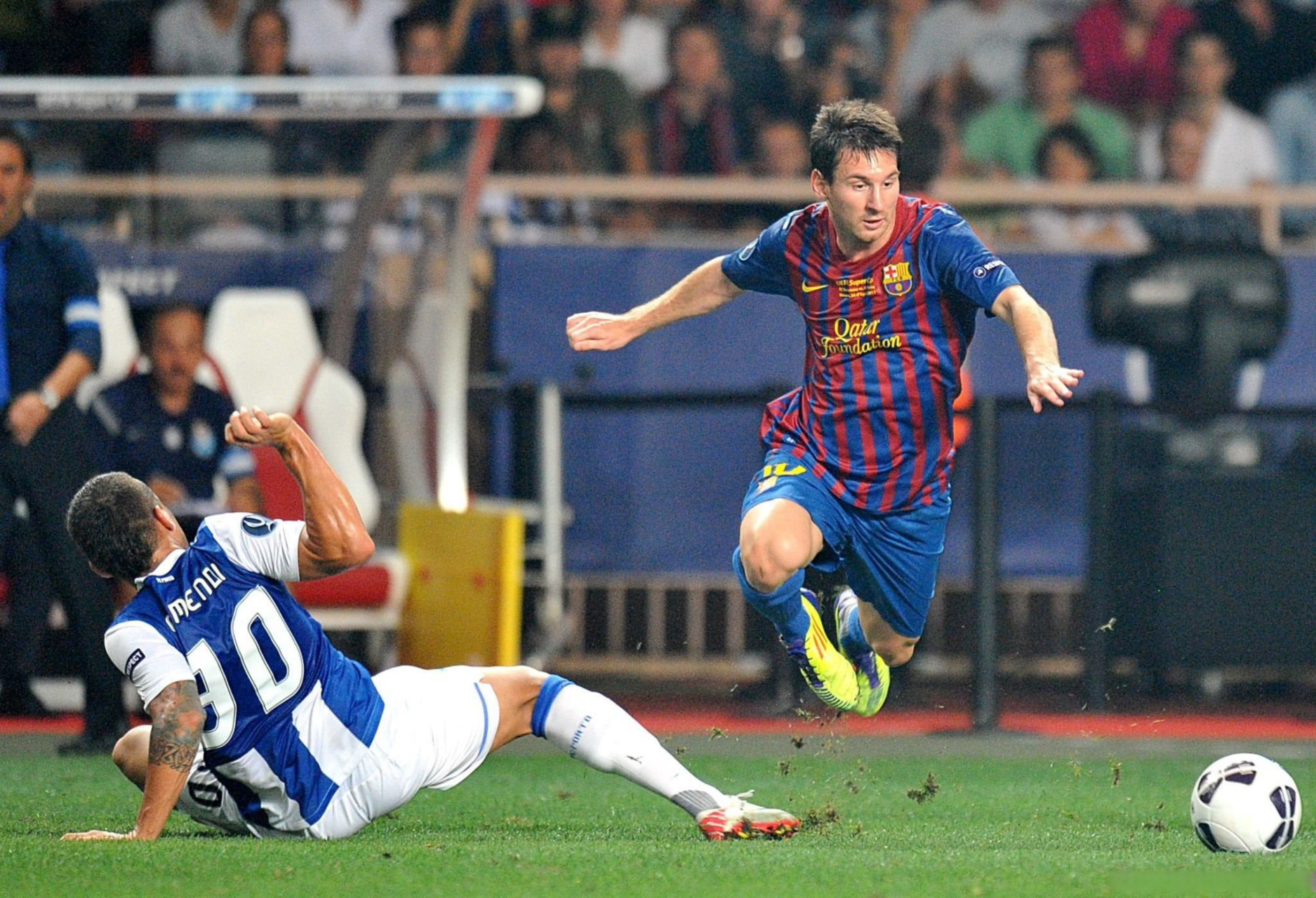 巴萨逆转击败对手,豪取3分 巴萨逆转击败对手,豪取3分