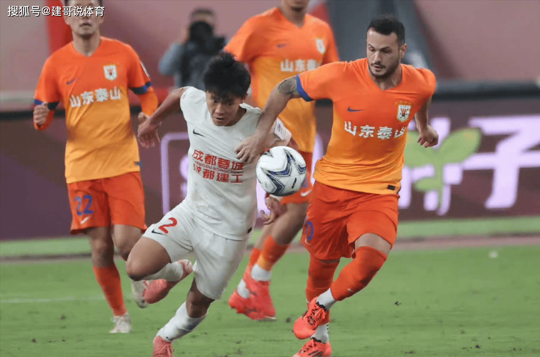 三亿体育体育中国官网-在山东泰山赛场上演欧洲杯，三杀，引发全场沸腾的简单介绍