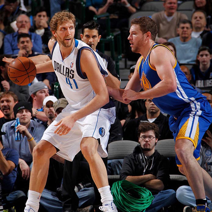 勇士轻取魔术，登顶西部排行