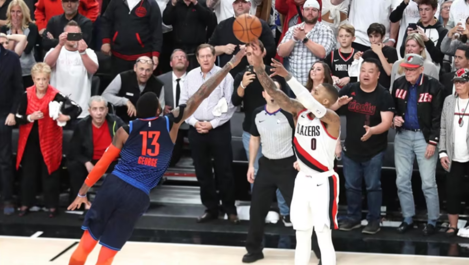 开拓者力克马刺,利拉德砍下35+10 开拓者力克马刺,利拉德砍下35+10