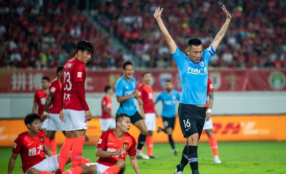 三亿体育体育活动-建业客场大胜重庆，逼近积分榜前列的简单介绍