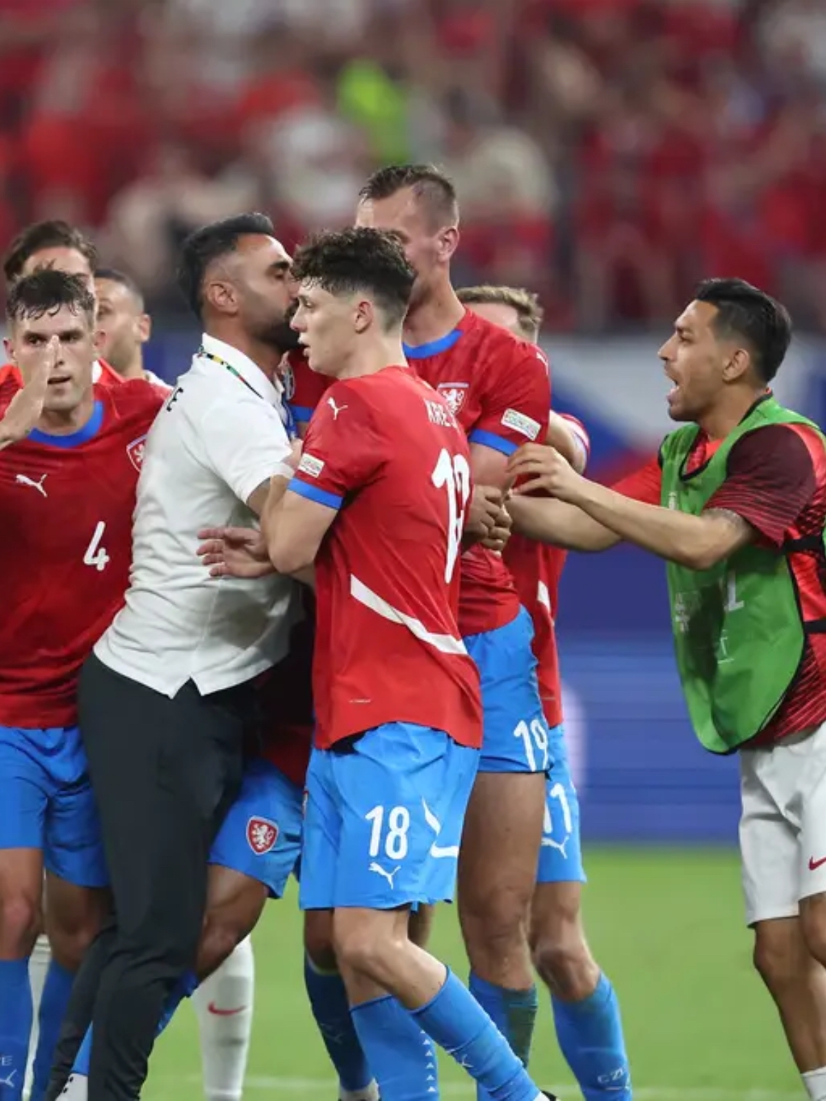 三亿体育体育app下载-关于捷克-击败荷兰，取得欧洲杯小组赛两连胜的信息